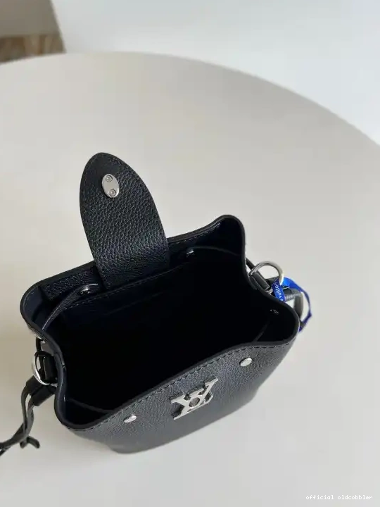 Official oldcobbler BUCKET NANO LOUIS VUITTON LOCKME 0602